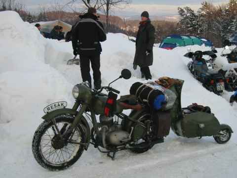 Einspuriger Roadtrain aus Tschechnien
